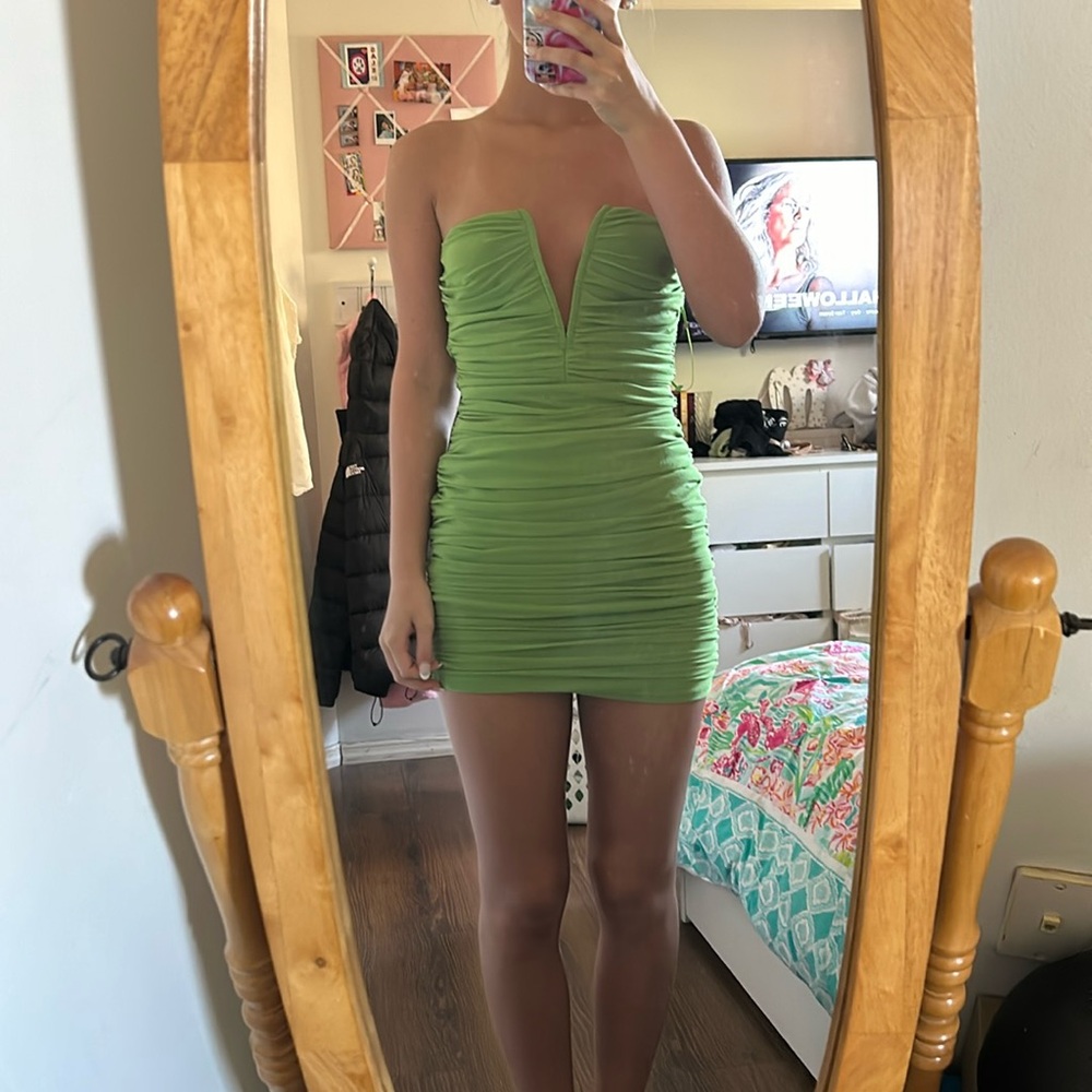 Girls will be girls green V wire strapless lime dress